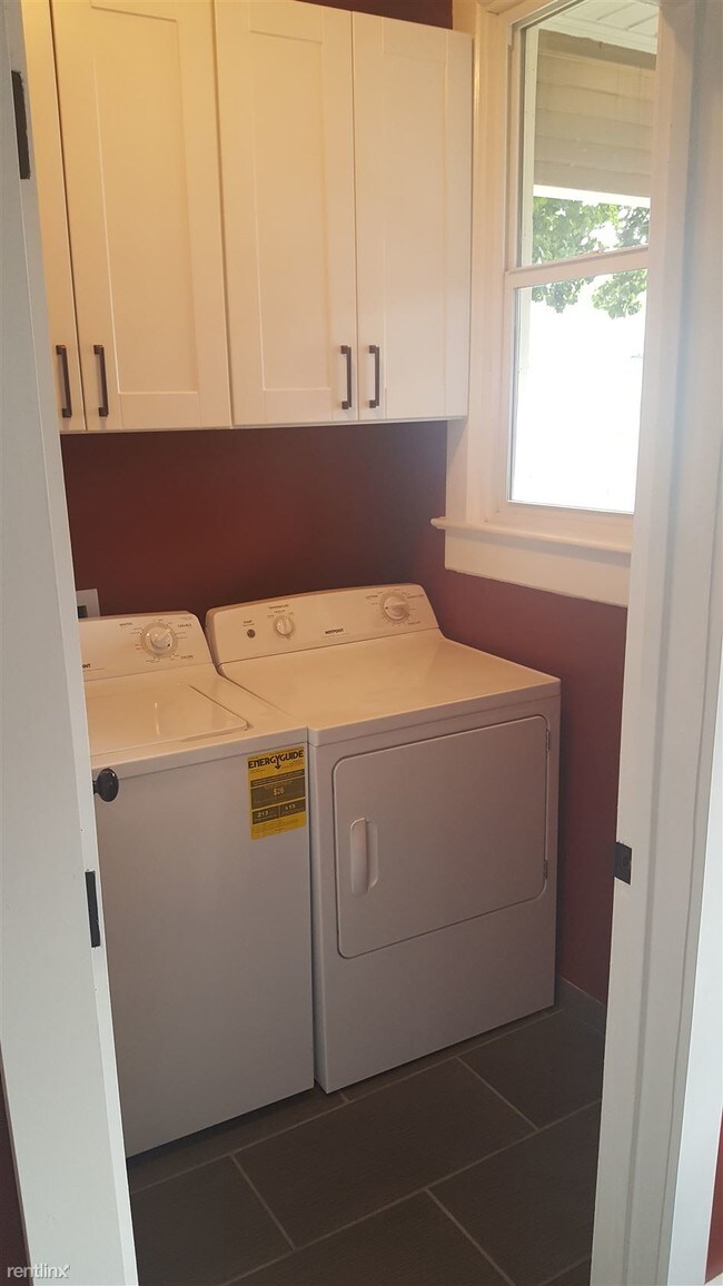 Foto del edificio - 3 br, 2 bath House - 1113  W Indiana Ave