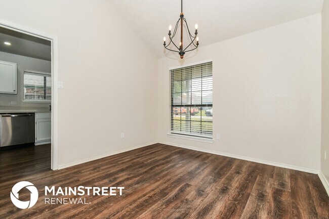 Foto del edificio - 3613 Dorchester Dr