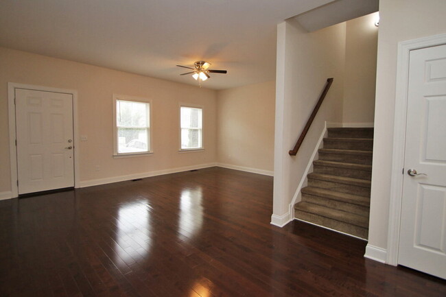 Building Photo - Stunning 3 Bed Rental with Deck & Pond View!