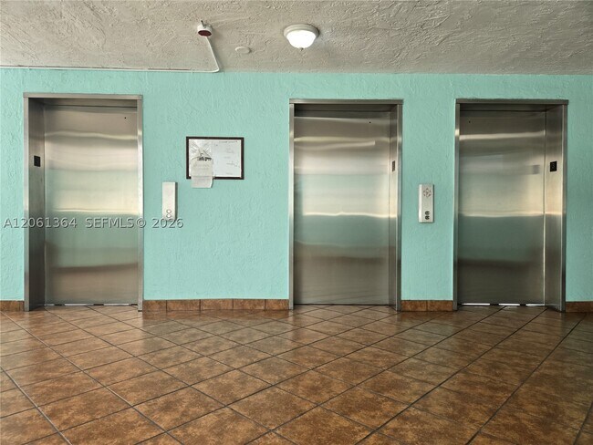 Foto del edificio - 2075 SW 122nd Ave