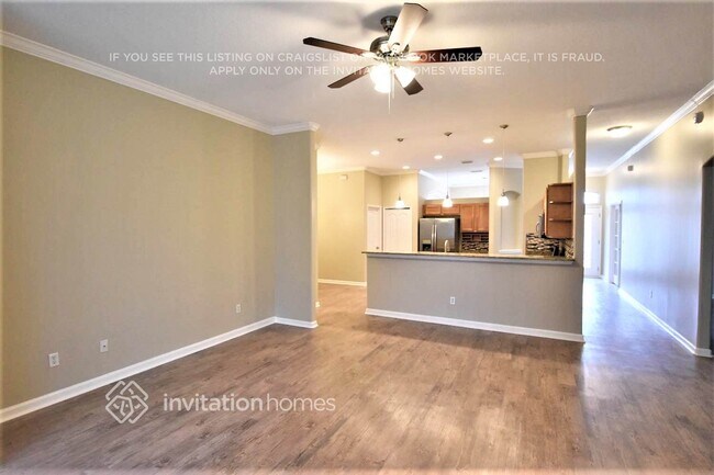 Foto del edificio - 5353 Summit Lake Dr