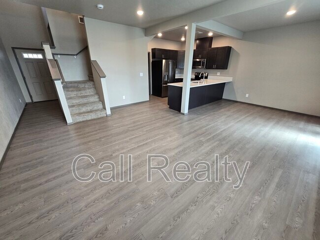 Foto del edificio - 9614 E Nixon Ln