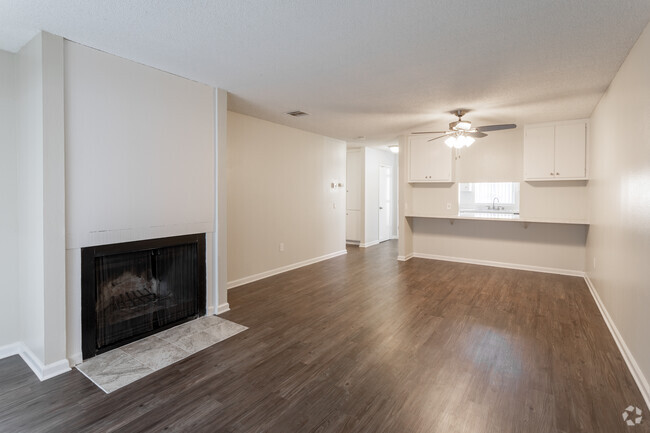 2BR, 2BA - 900 SF - Village West Apartments