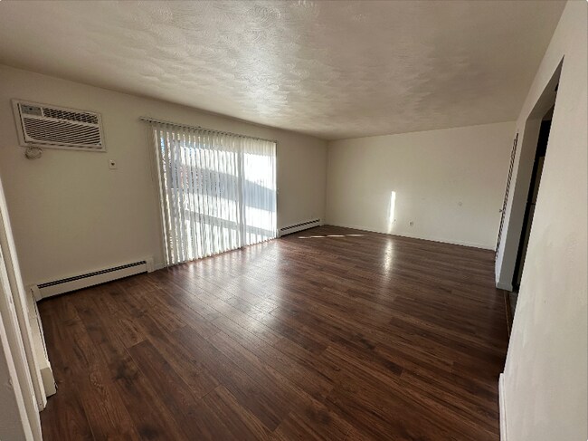 Foto del edificio - 6025 Oran Ave