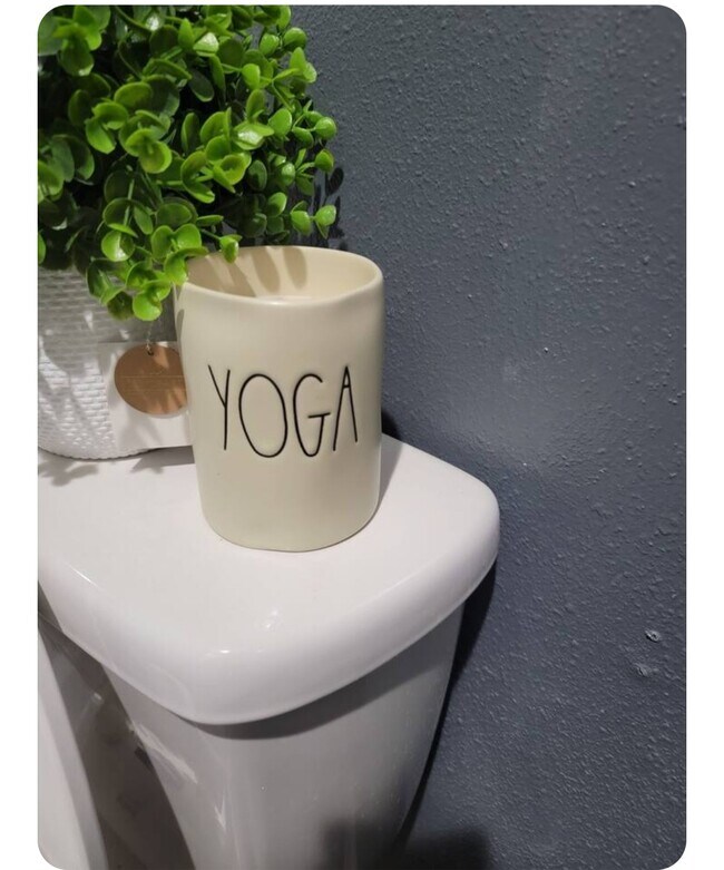 Foto del edificio - 6222 Foster St