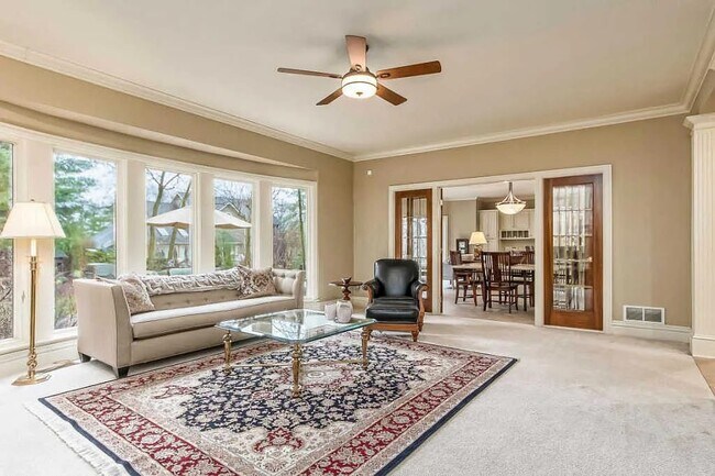 Foto del edificio - 8034 Balmoral Ct