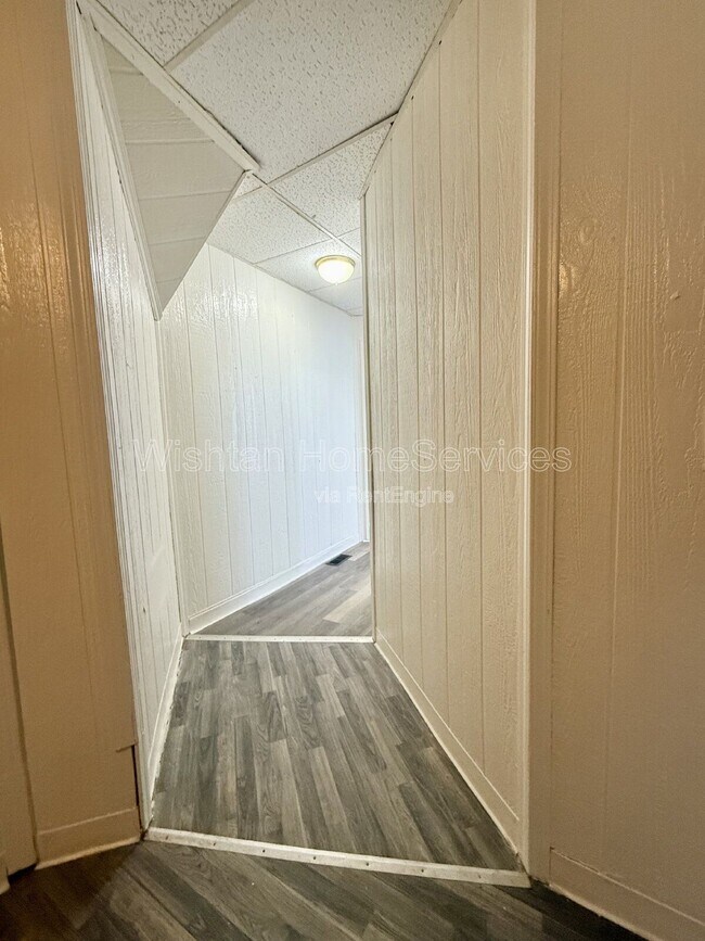 Foto del edificio - 636 Payson Ave