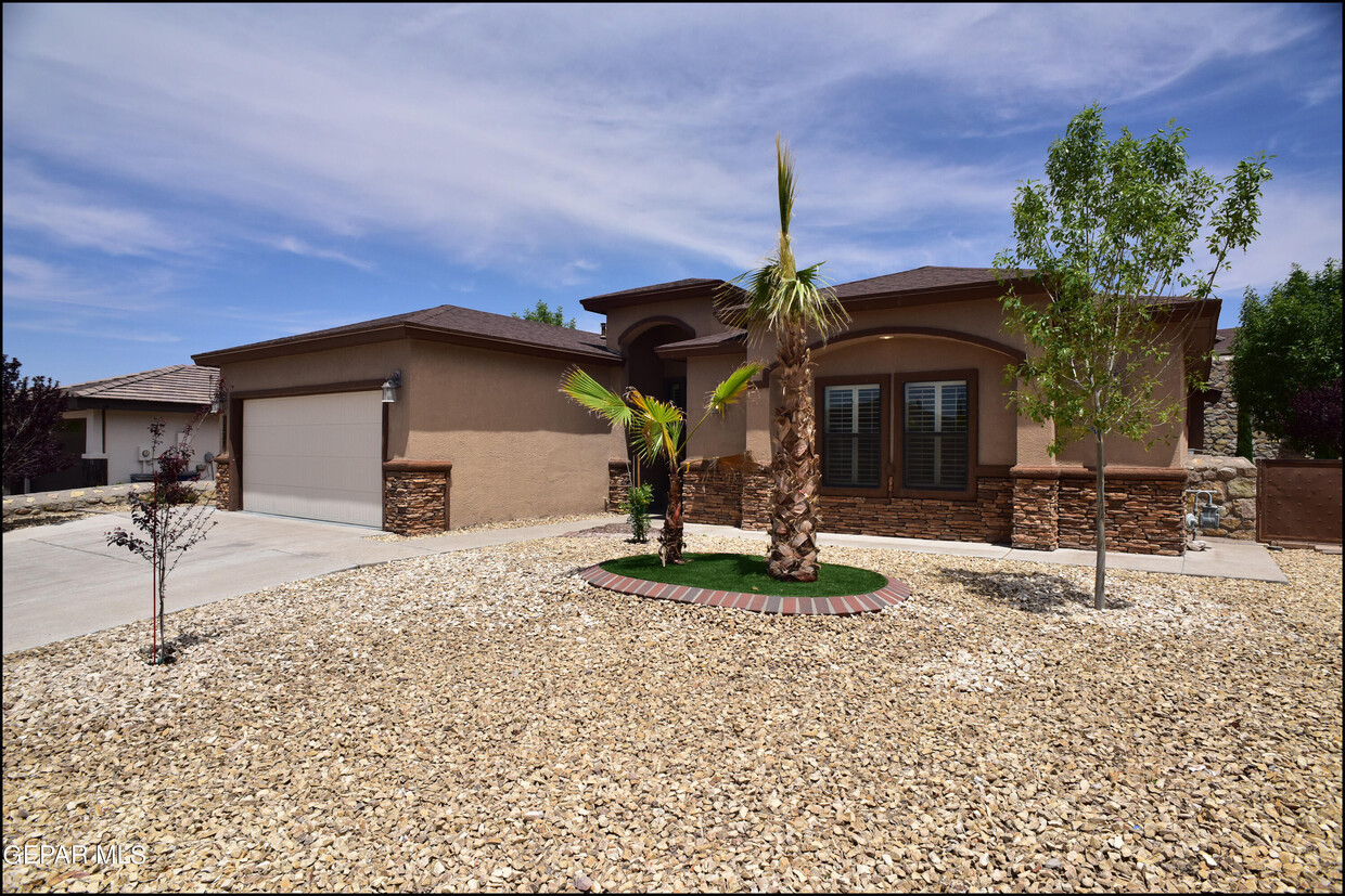 Foto principal - 7337 Black Mesa Dr