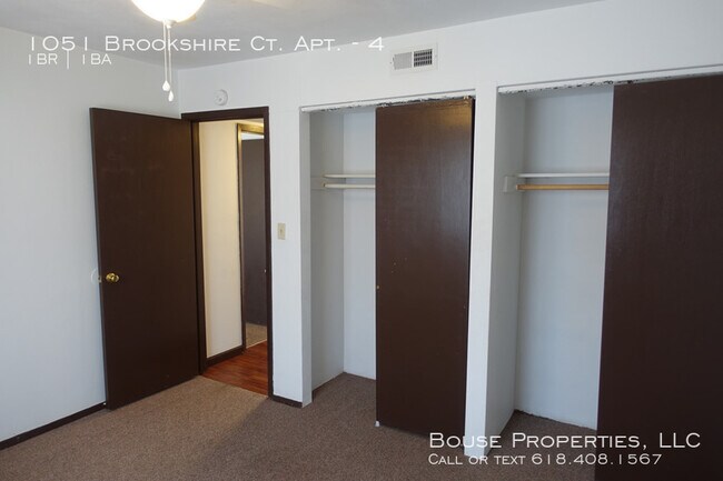 Foto del edificio - 1051 Brookshire Ct