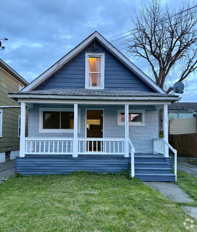 Building Photo - 109 6th Ave