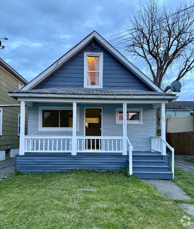 Building Photo - 109 6th Ave