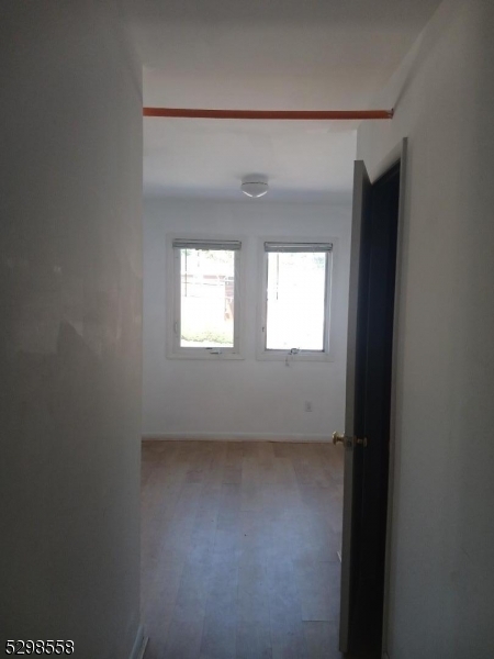 Building Photo - 120 N Beverwyck Rd