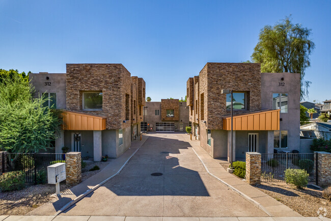 Building Photo - 312 S Hardy Dr