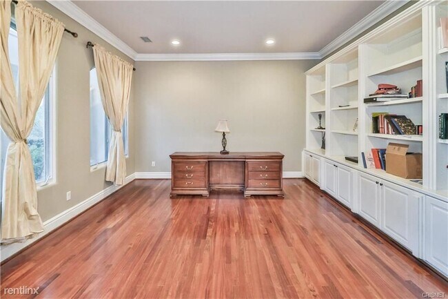 Building Photo - 5 br, 5 bath House - 5324 Genesta Ave