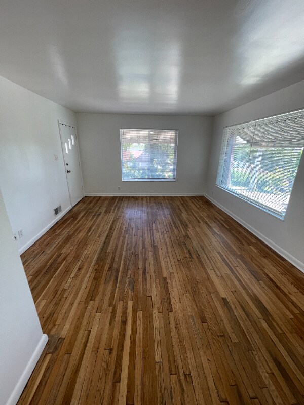 Foto del edificio - 1107 E 800 S