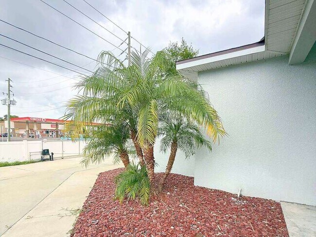 Building Photo - 6690 54th Ave N