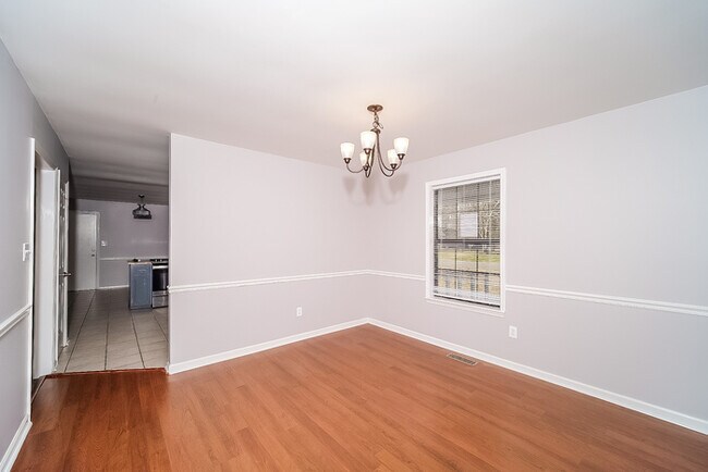 Foto del edificio - Spacious 3 Bedroom in Hazel Green