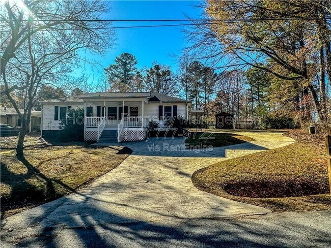 Foto del edificio - 6132 Lynne Cir SW