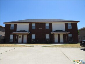 Building Photo - 4002 Gus Dr