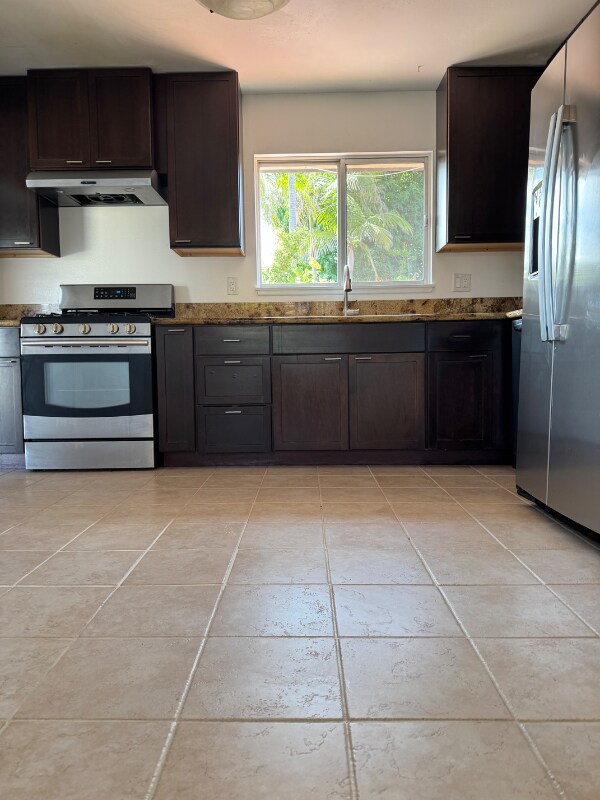 Foto del edificio - 5864 Ithaca Pl