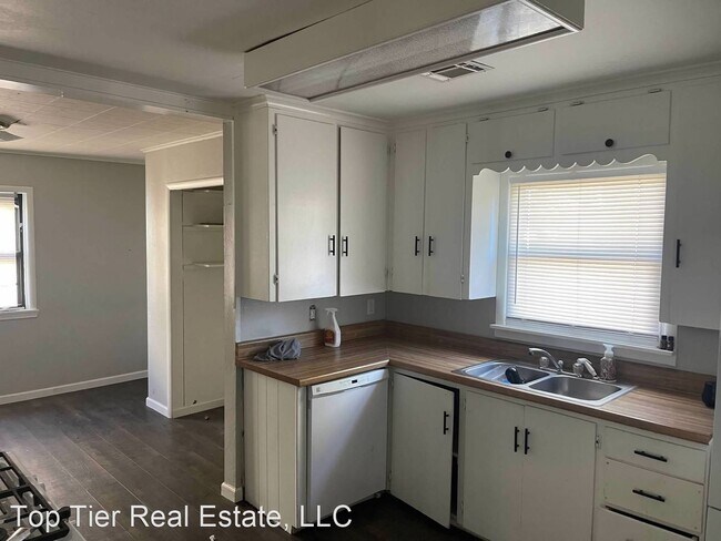 Foto del edificio - 3 br, 1 bath House - 1001 N Pine St
