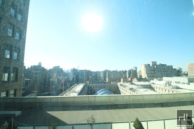 Building Photo - WEST 33 STREET