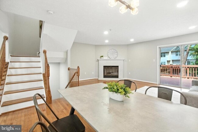 Foto del edificio - 205 Quiet Ridge Ct