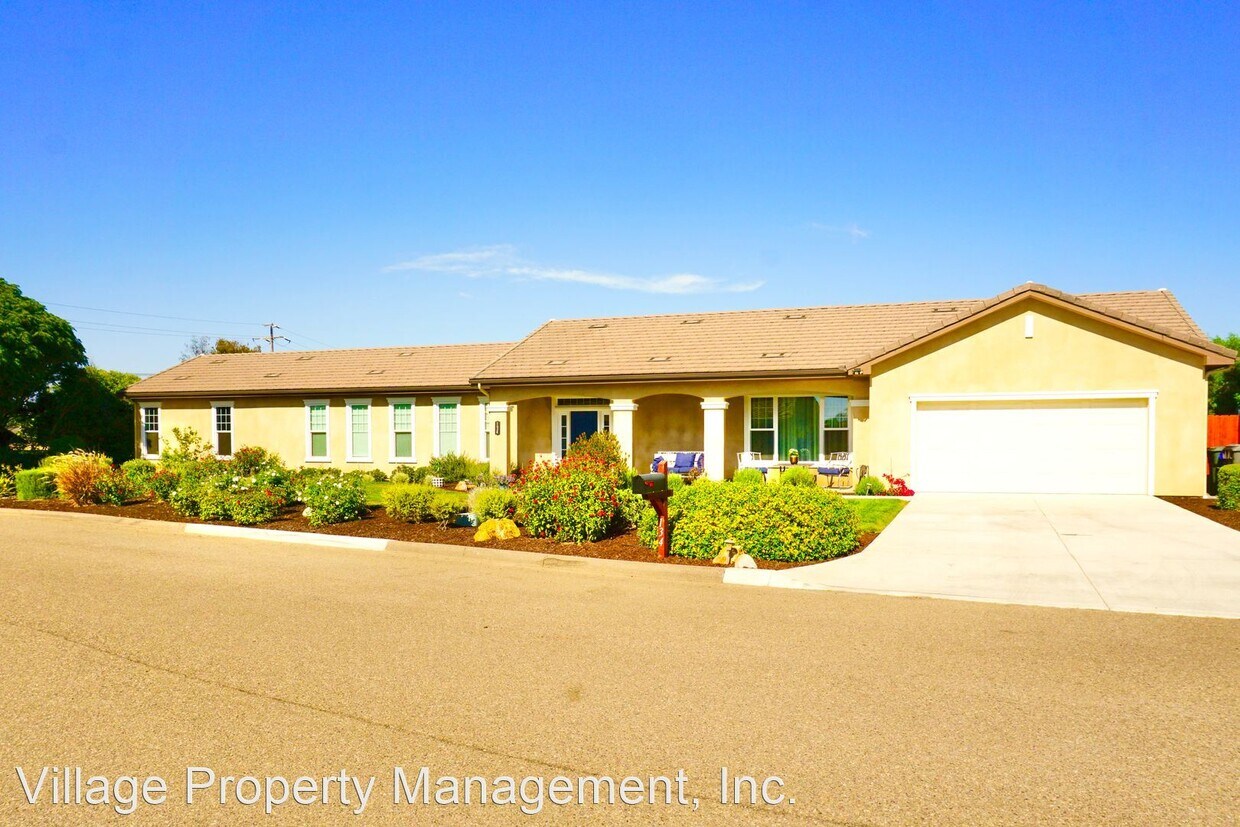 3 br, 2.5 bath House 134 Kaden Court House Rental in Fallbrook, CA