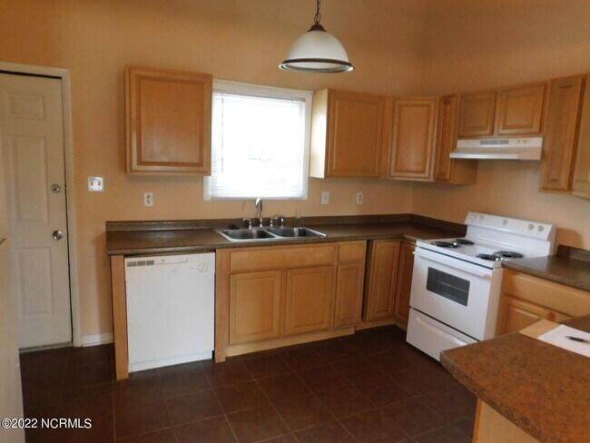 Foto del edificio - 228 Webb Blvd