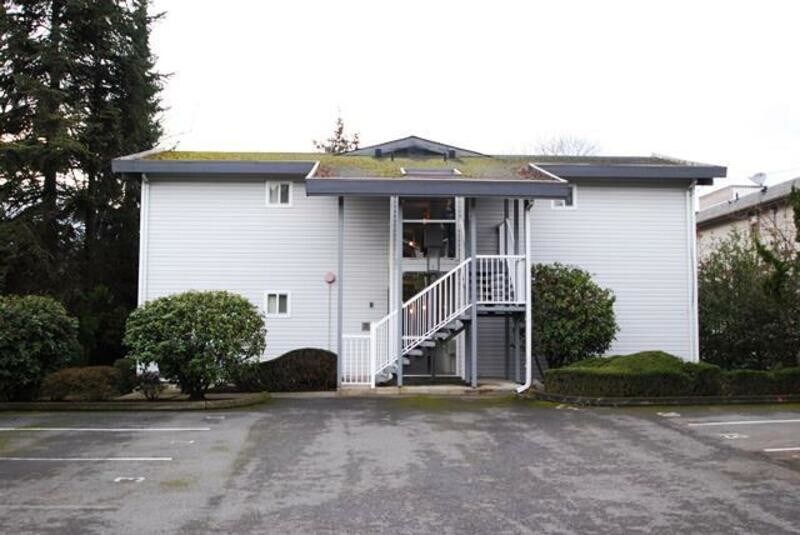 Primary Photo - 6015 Lakeview Dr