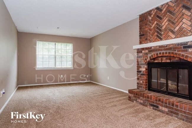 Building Photo - 12512 Silver Ln