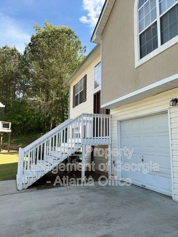 Foto del edificio - 2447 Reeves Creek Rd