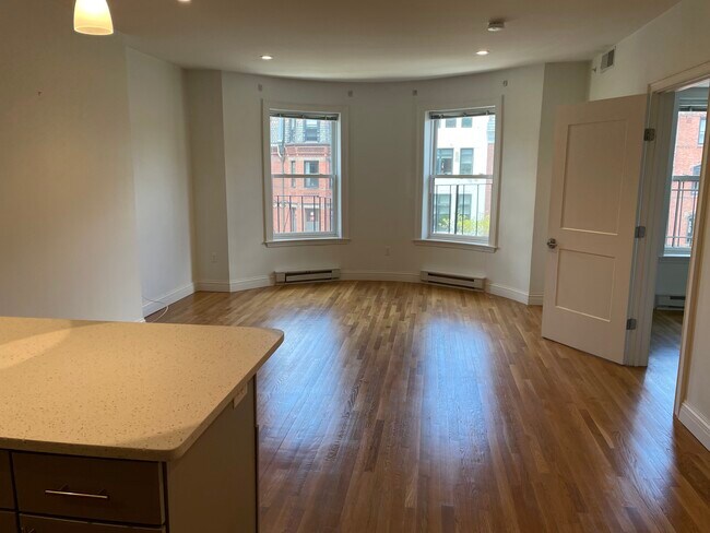 Foto del edificio - 166 Newbury St