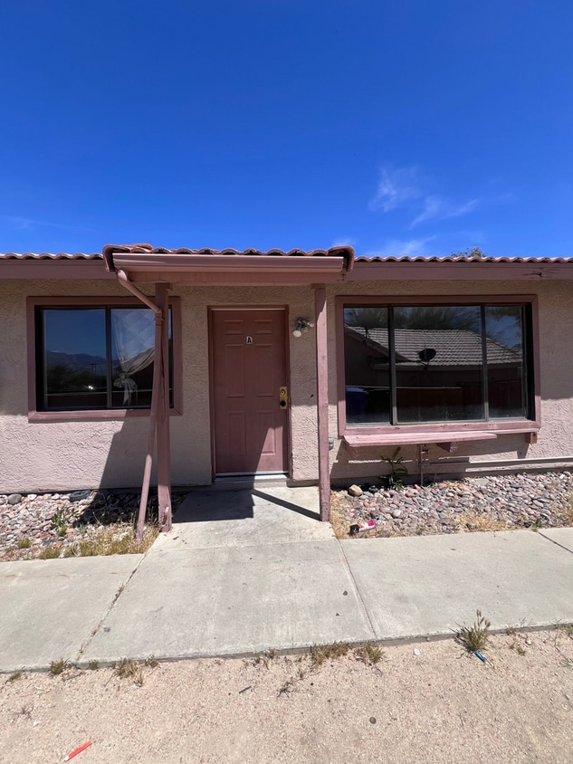 Primary Photo - 13971 El Cajon Dr