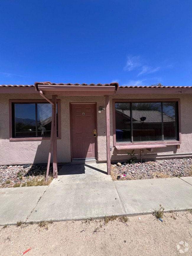 Building Photo - 13971 El Cajon Dr