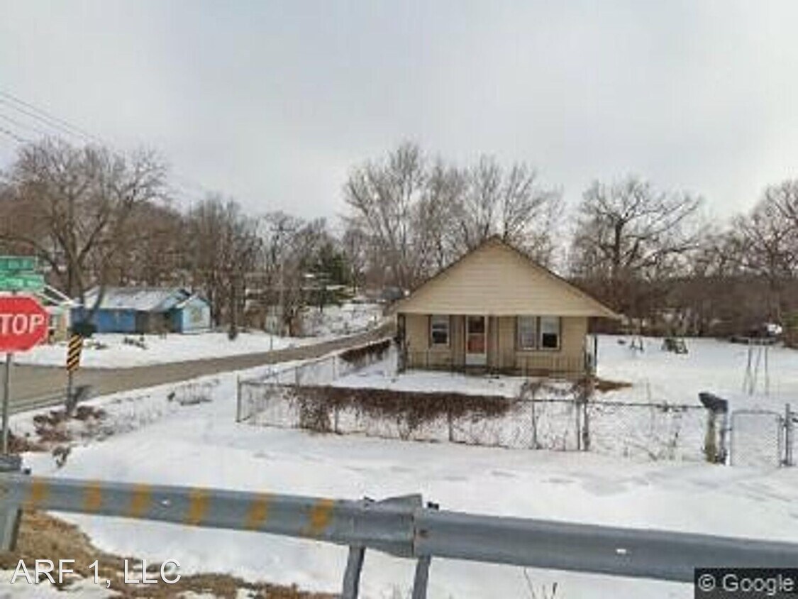 Primary Photo - 11123 E 10 S
