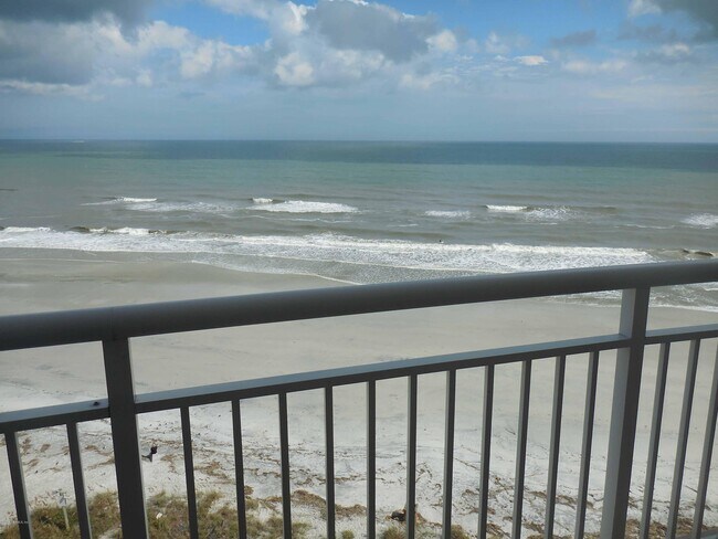 Building Photo - 1601 Ocean Dr S