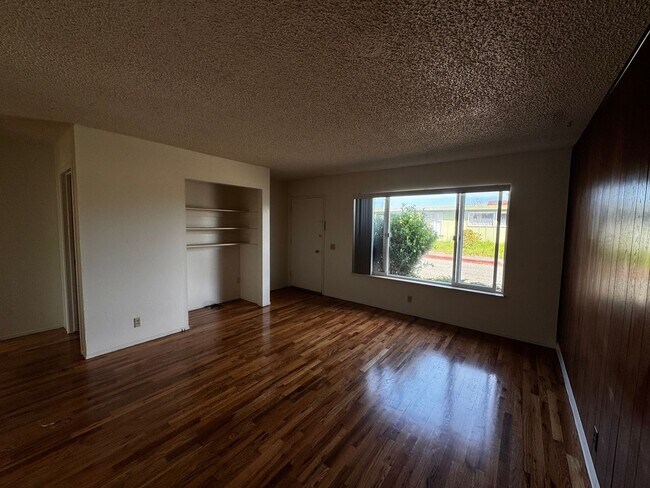 Foto del edificio - 430-436 Hodgson - DNT$ [PRM: Brittany] (2)