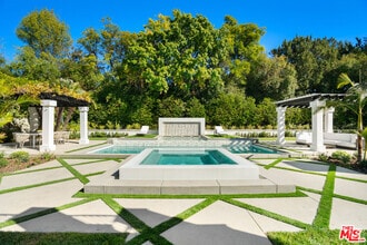 Building Photo - 4608 Westchester Dr