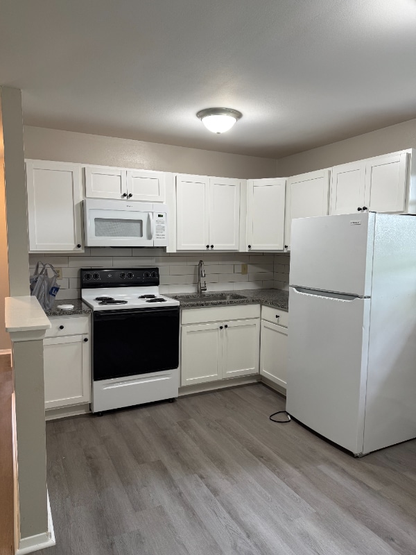 Building Photo - 2918 Sunnyside Dr