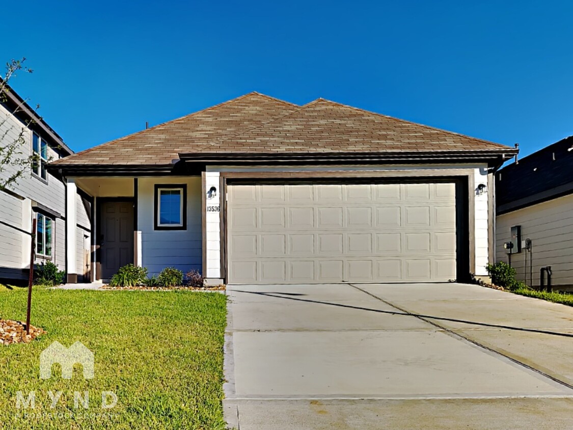 Foto principal - 13536 Bowfin Dr