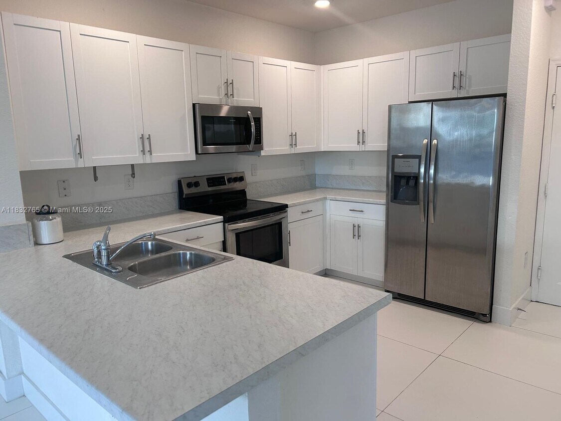 Foto principal - 1405 SE 26th Ter