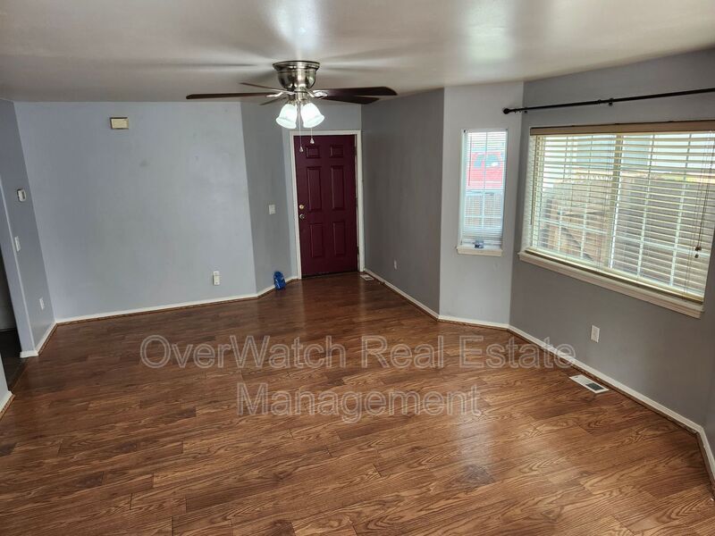 Foto principal - 6922 Gold Kings Ave
