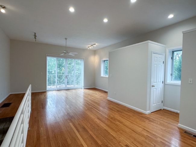 Building Photo - 2326 Upland Pl