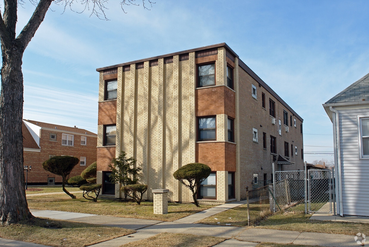 Building Photo - 6122 S Kolmar Ave