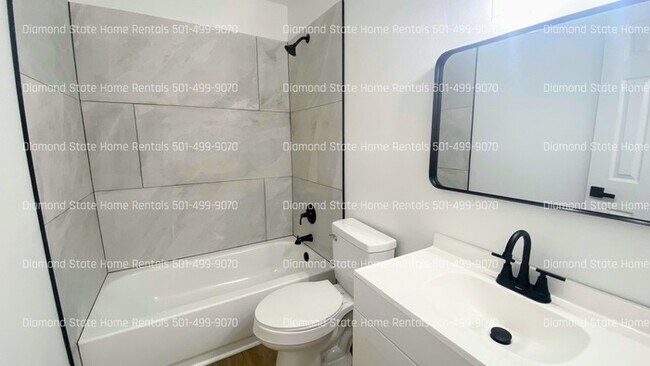 Foto del edificio - 428 N Oak St