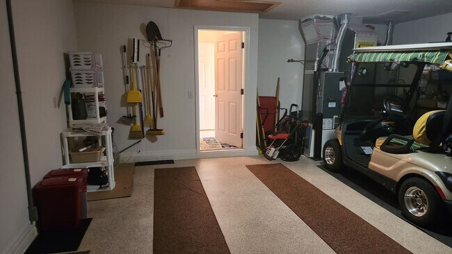 Foto del edificio - 916 Eastmont Ct