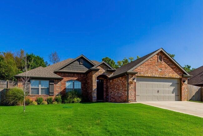 Front - 2124 Quinlan Ave