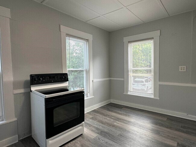 Foto del edificio - 42-48-48 Broadway