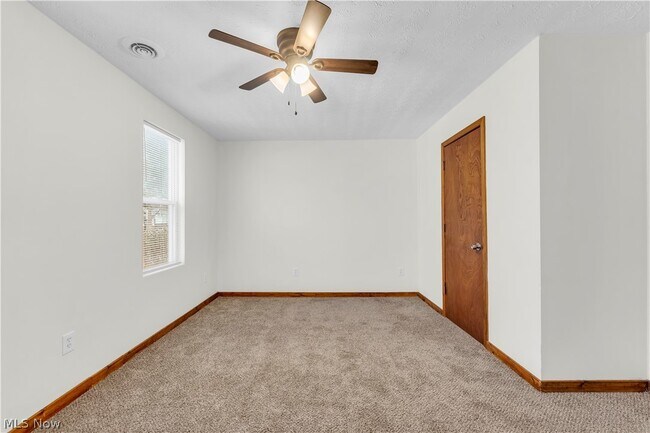 Foto del edificio - 1923 W 77th St